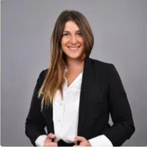 עינבל קובל בוזגלו — מנהלת הצוות ושותפה, מומחית לדירות יד שנייה