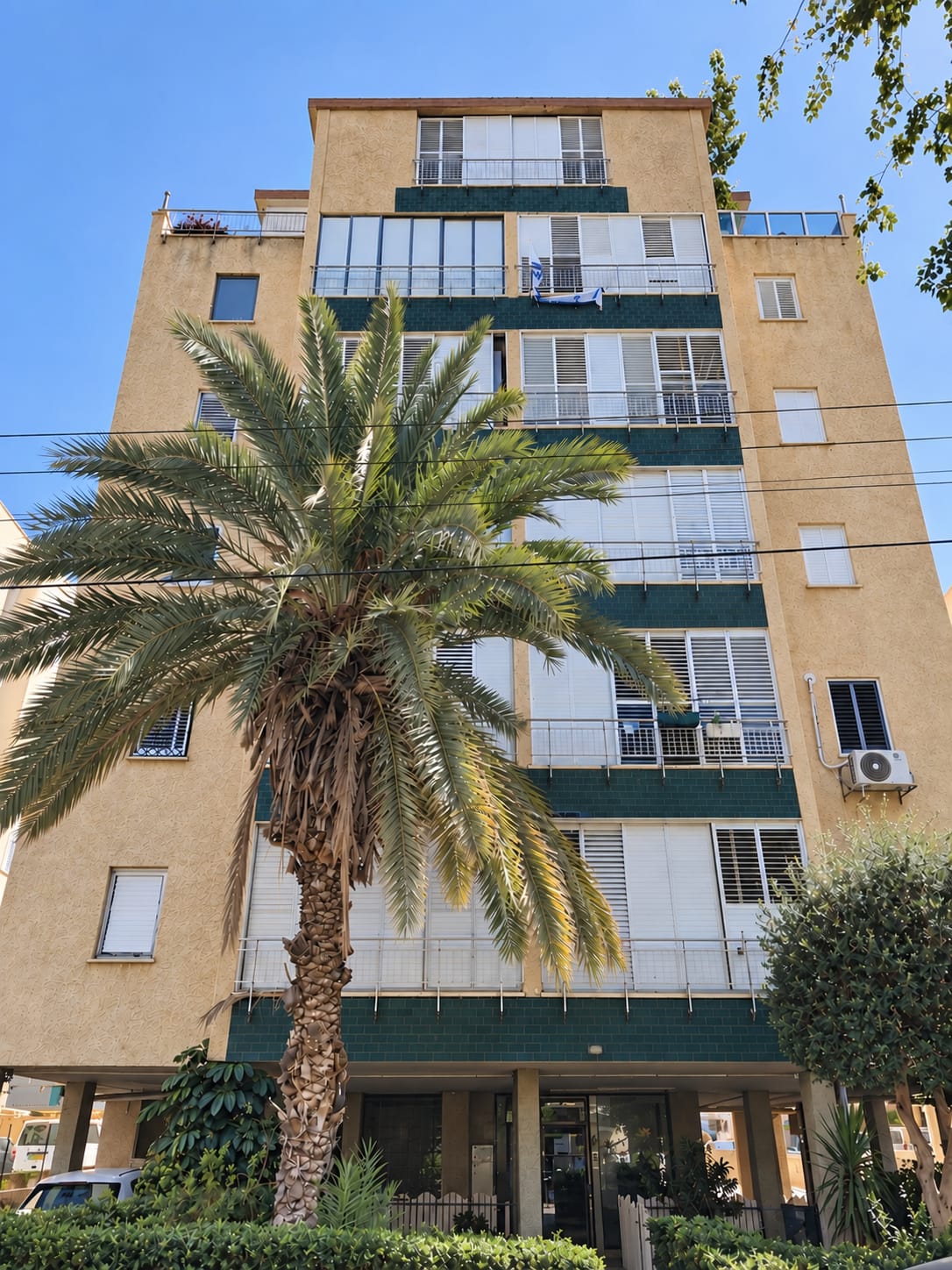 דירת 3.5 חדרים , 99 מטר , יהודה הלוי 3 נתניה במרכז העיר דרום